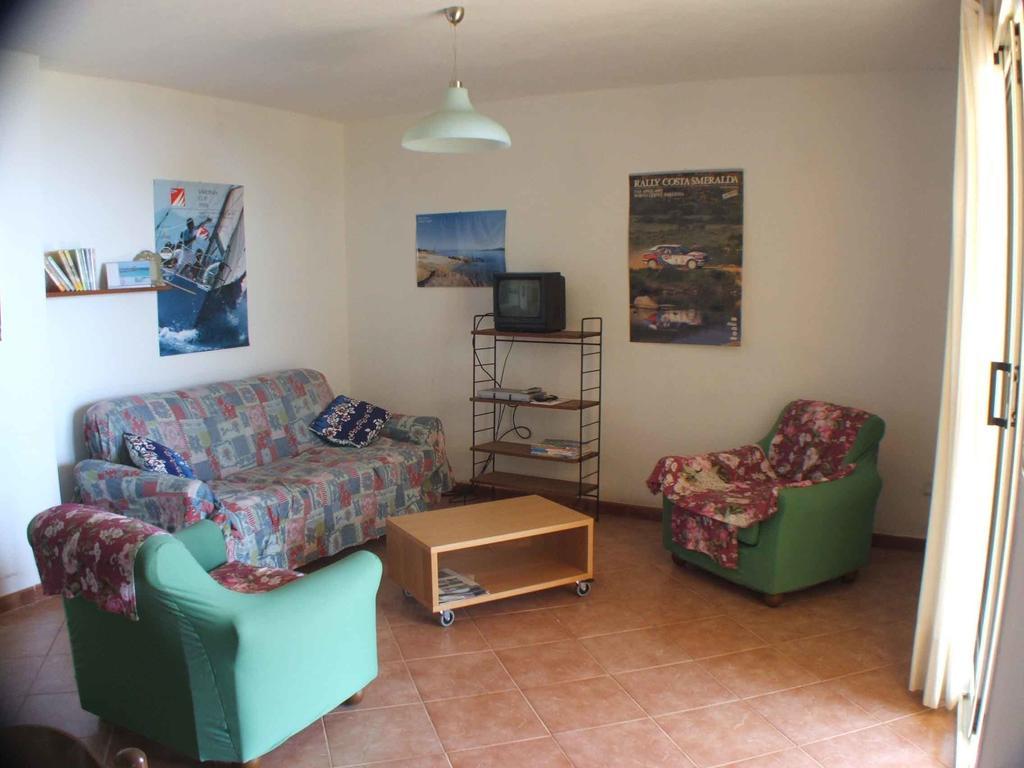 Appartamenti Salusai Trinità dʼAgultu Camera foto