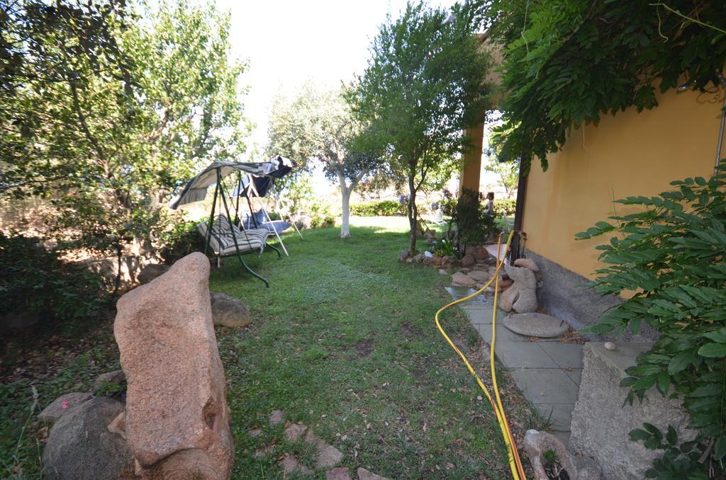 Appartamenti Salusai Trinità dʼAgultu Esterno foto